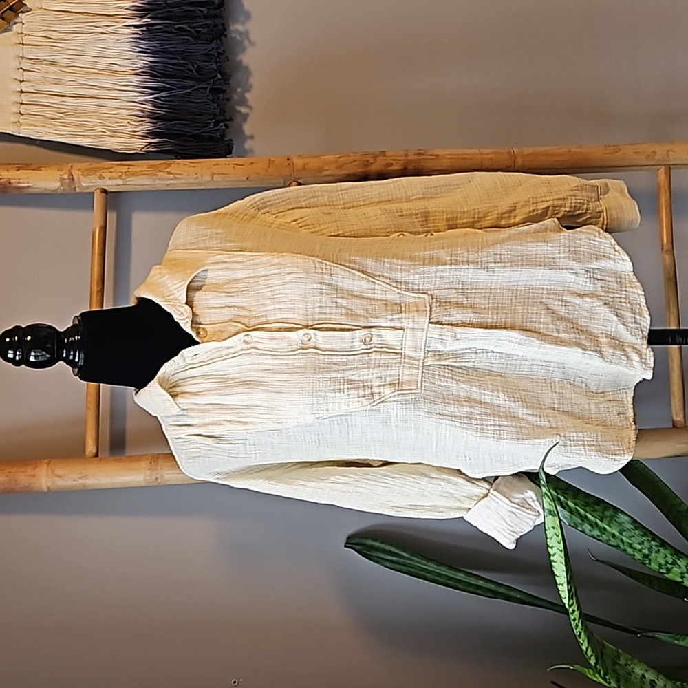 Anthropologie V Neck Popover Shirt - Picture 2 of 11